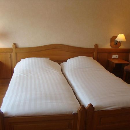 Hotel Restaurant N 4 Martelange Zewnętrze zdjęcie