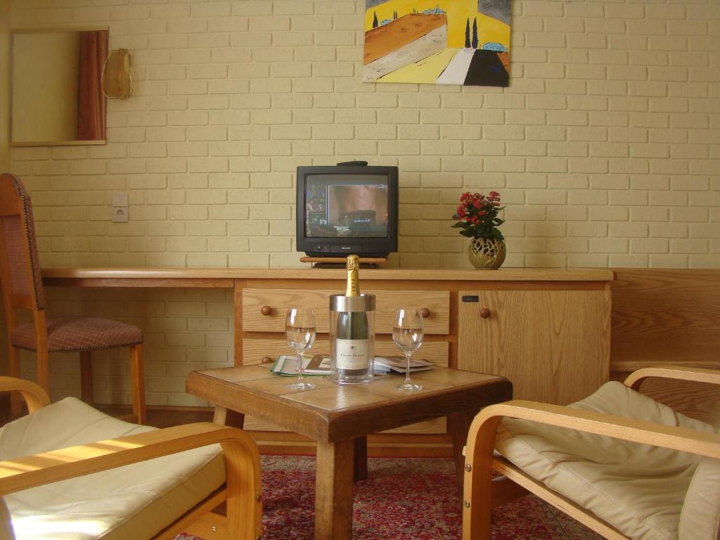 Hotel Restaurant N 4 Martelange Zewnętrze zdjęcie