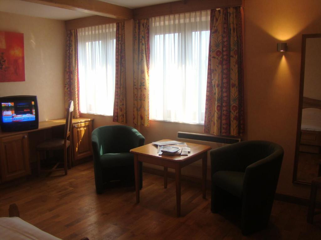 Hotel Restaurant N 4 Martelange Zewnętrze zdjęcie